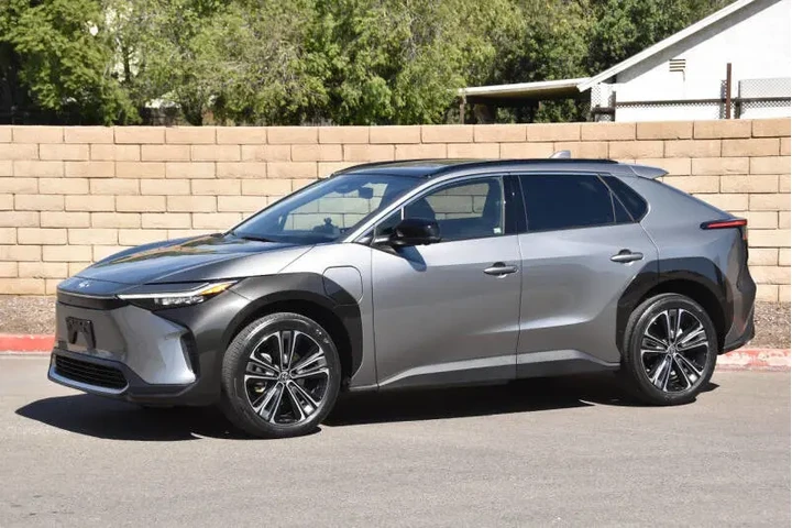 $23875 : 2023 bZ4X Limited image 7