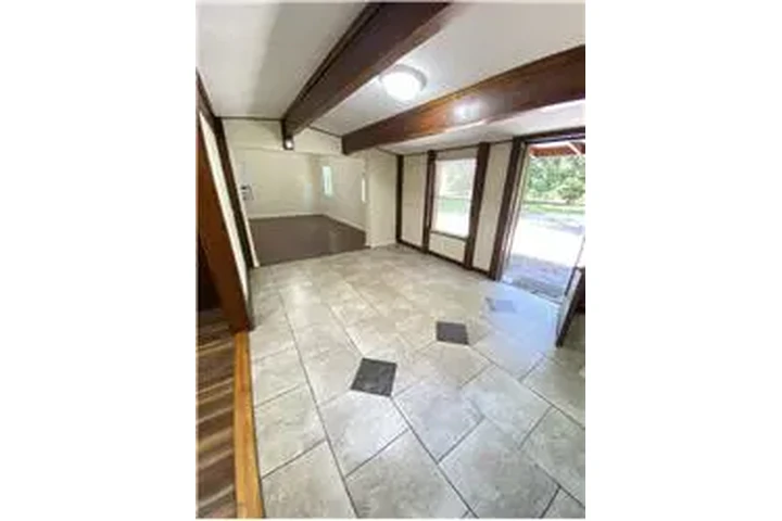 $1450 : Rental property with 2 bedro image 5