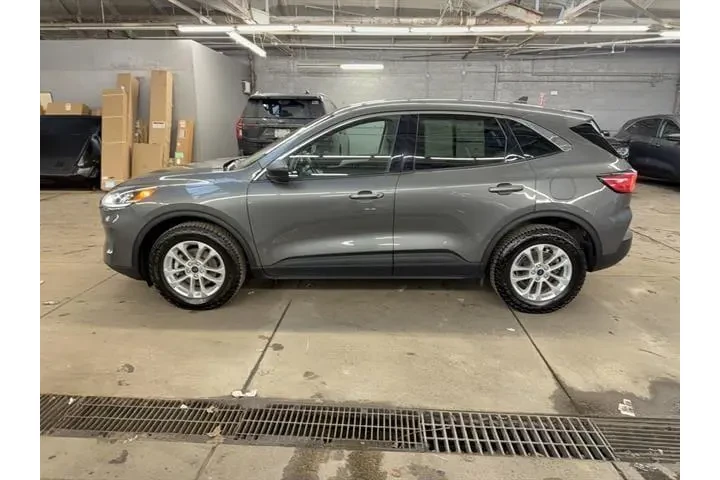 $21964 : Ford Escape 2022 AWD SE 4dr image 4