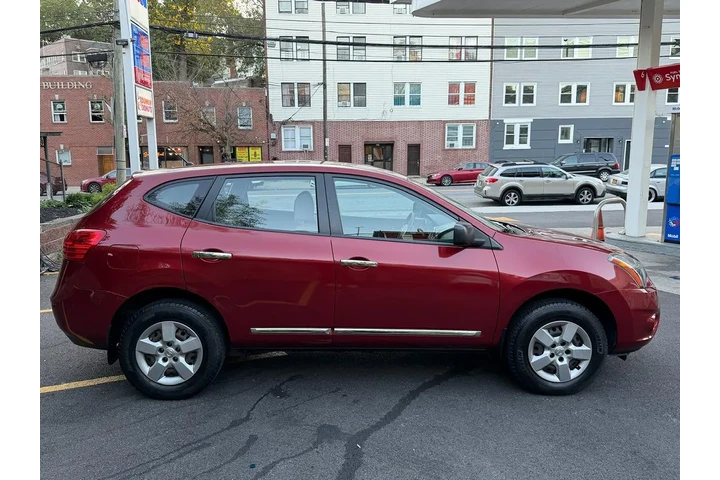 $9995 : 2014 Rogue Select S image 7