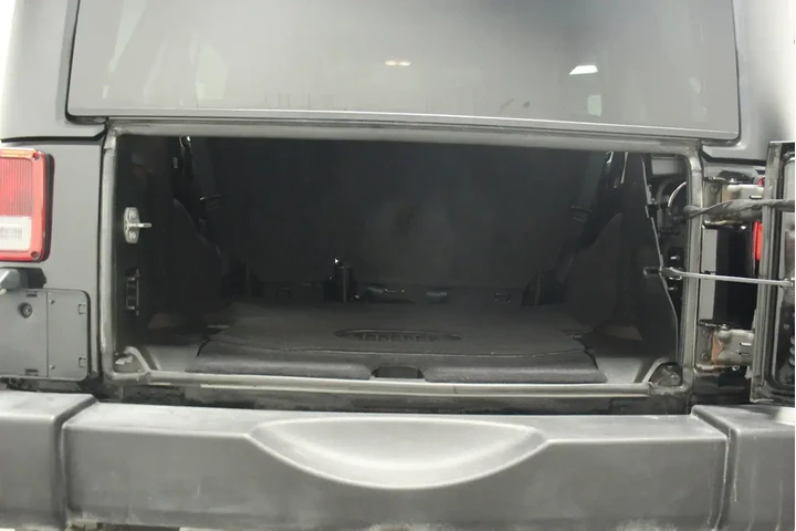 $20962 : Jeep Wrangler Unlimited 2016 image 10