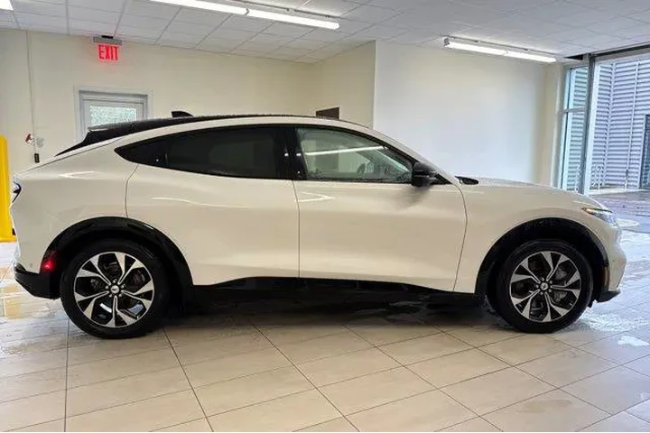 $23349 : Ford Mustang Mach-E 2021 Pre image 3