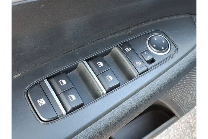 $18630 : Kia Forte 2024 LXS 4dr Sedan image 9