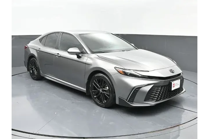 $30491 : Toyota Camry 2025 LE 4dr Sed image 2