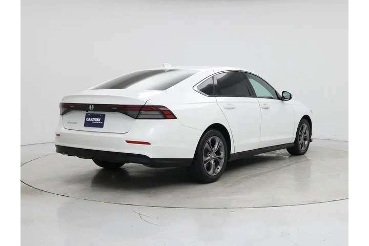 $25998 : Honda Accord 2024 EX 4dr Sed image 8