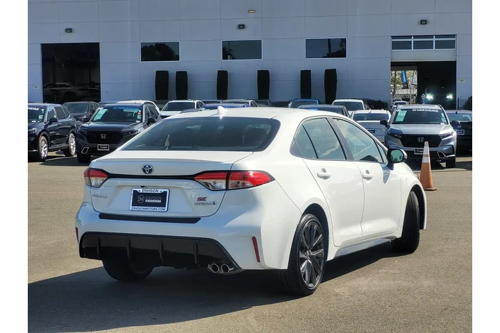 $27868 : Toyota Corolla Hybrid 2024 S image 5