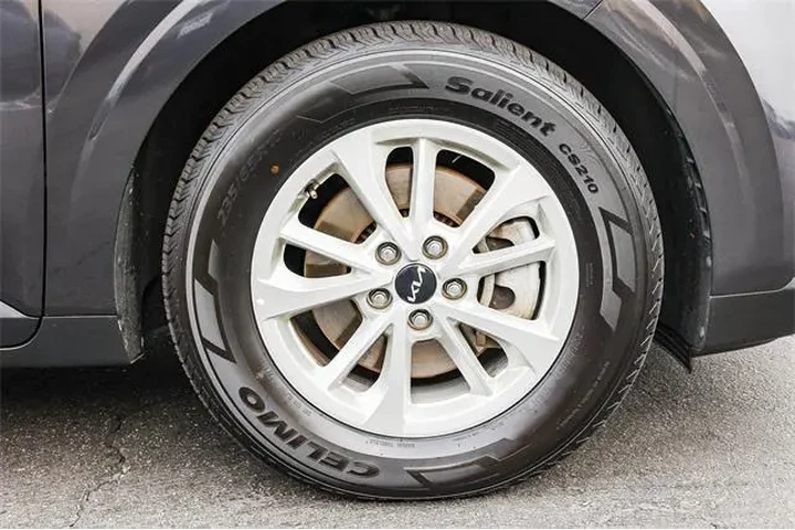 $29998 : Kia Carnival 2024 LX 4dr Min image 9