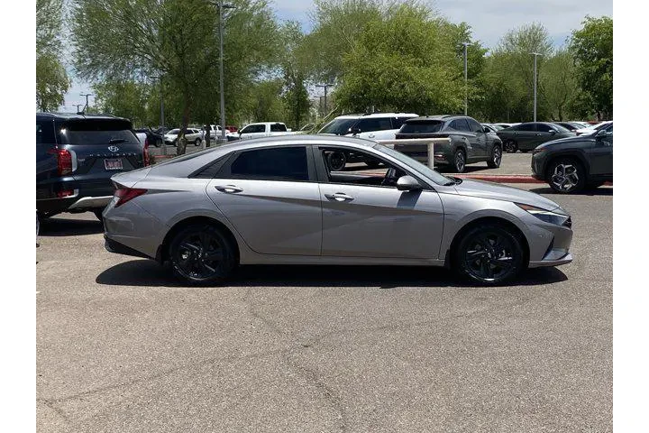 $16632 : Hyundai ELANTRA 2023 SEL 4dr image 2