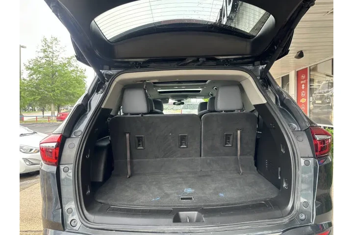 $16499 : 2019 Enclave Essence image 10