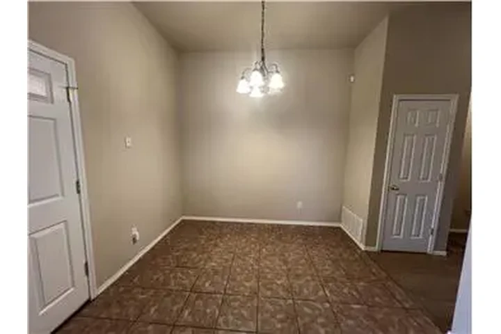 $1295 : Rental property with 3 bedro image 10