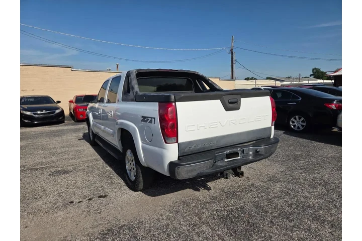 $3500 : 2005 Avalanche 1500 LS image 6