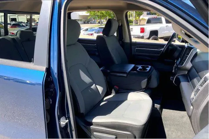 $32000 : Ram 1500 2020 4x4 Big Horn 4 image 7