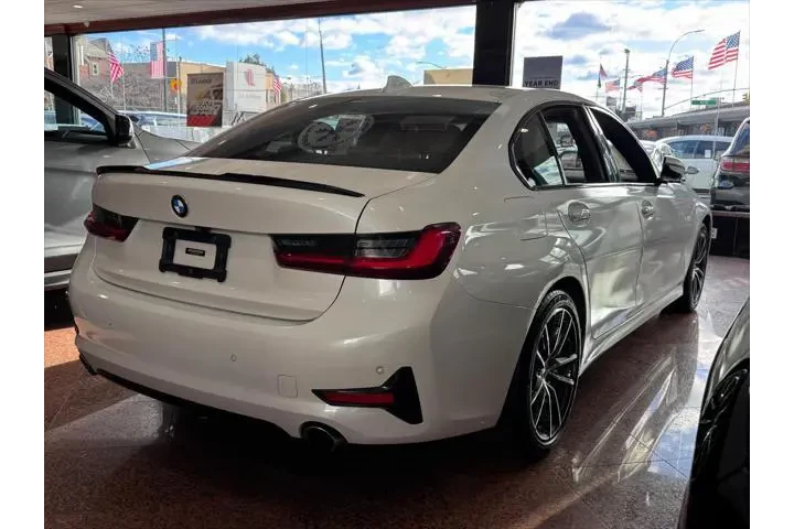 $24995 : BMW 3 Series 2022 330i 4dr S image 4