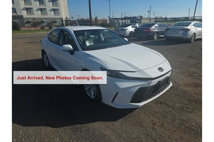 $33900 : Toyota Camry 2026 LE 4dr Sed image 1