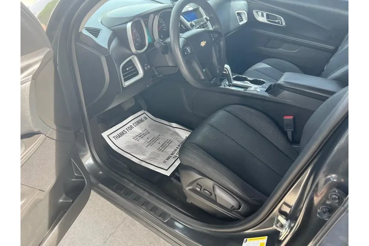 2013 Equinox LS 2WD image 10