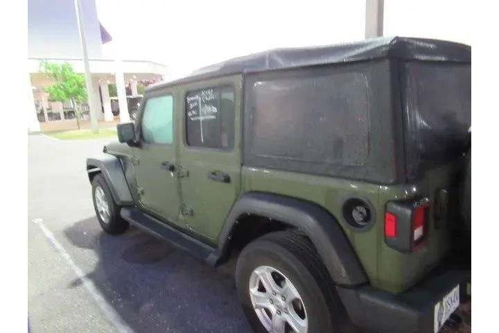 Jeep Wrangler Unlimited 2021 image 4