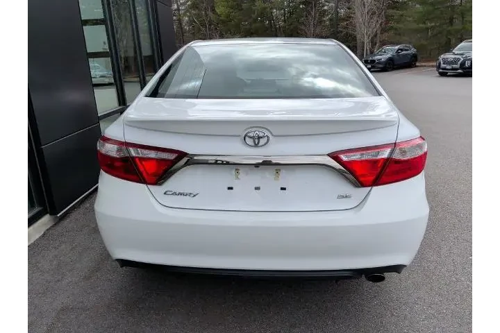 $13995 : Toyota Camry 2015 LE 4dr Sed image 8