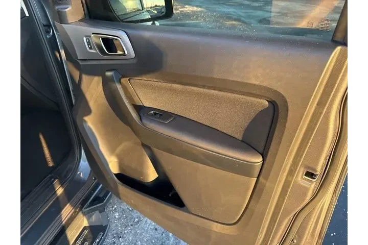 $31000 : Ford Ranger 2023 4x4 XLT 4dr image 7