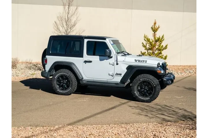 $31988 : 2023 Wrangler Willys image 3