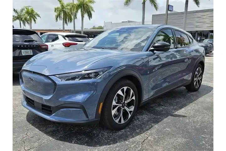 $32990 : Ford Mustang Mach-E 2024 Sel image 2
