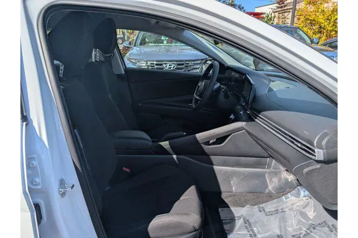 $19944 : Hyundai ELANTRA 2024 SEL 4dr image 10
