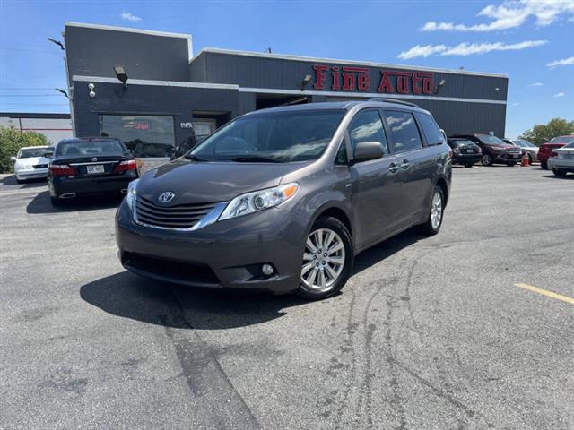 $19545 : 2017 Sienna XLE 7-Passenger image 1