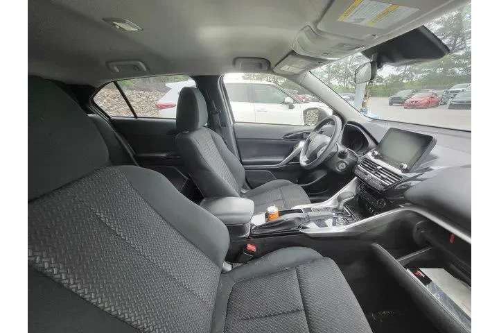 $17731 : Mitsubishi Eclipse Cross 202 image 8