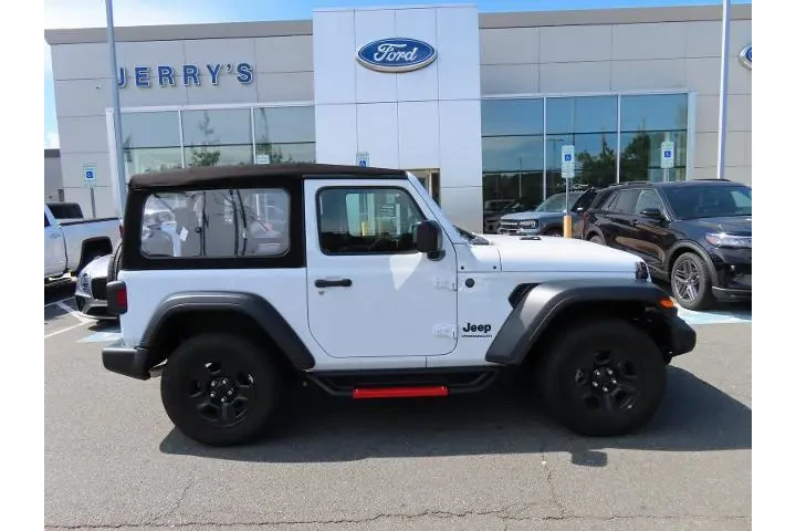 $28000 : Jeep Wrangler 2024 4x4 Sport image 8