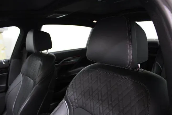 $34922 : BMW 7 Series 2020 740i 4dr S image 5