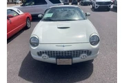 $24995 : Ford Thunderbird 2002 Deluxe thumbnail