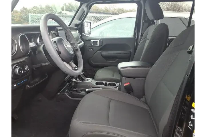 $31644 : Jeep Wrangler 2023 4x4 Willy image 6