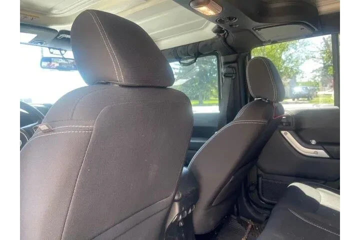 Jeep Wrangler Unlimited 2015 image 10