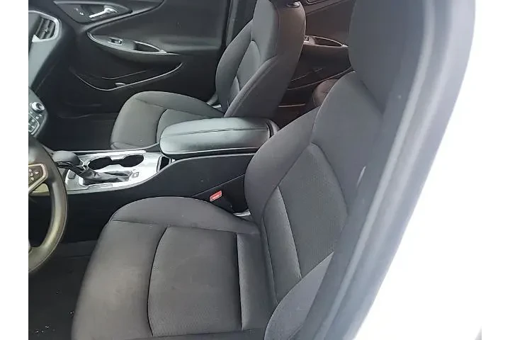 $17529 : Chevrolet Malibu 2023 LT 4dr image 10