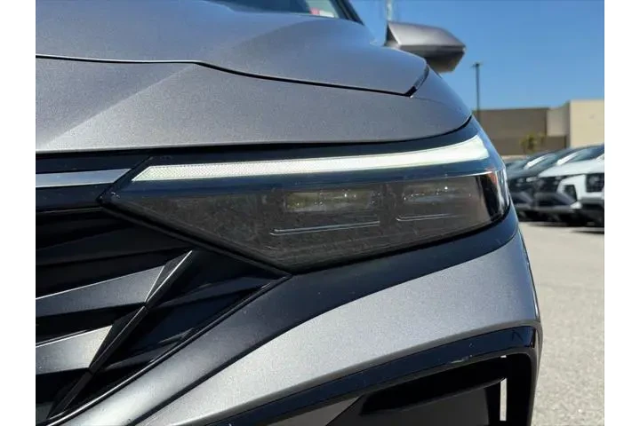 $22999 : Hyundai ELANTRA 2025 Limited image 10