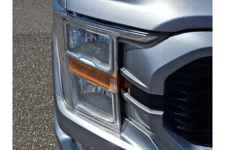 $25537 : Ford F-150 2021 4x4 XLT 4dr image 9