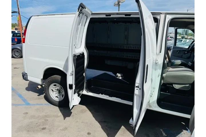 $12995 : 2015 Express 2500 image 10