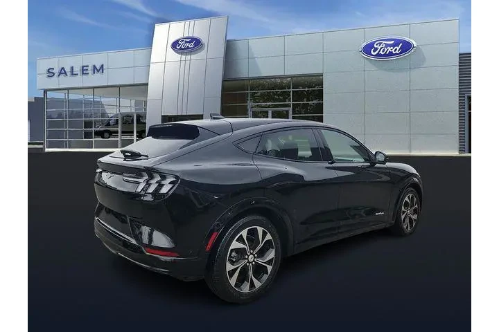 $33453 : Ford Mustang Mach-E 2023 AWD image 3