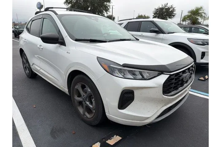 $22998 : Ford Escape 2023 ST-Line 4dr image 1