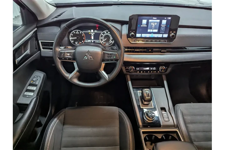 $26997 : Mitsubishi Outlander 2023 AW image 7
