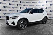 PRE-OWNED 2024 VOLVO XC40 B5