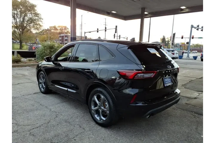 $24897 : Ford Escape 2023 ST-Line 4dr image 5