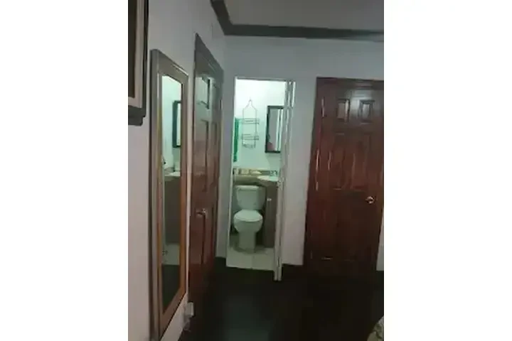 $1100 : UPTOWN WHITTIER CUARTO image 1