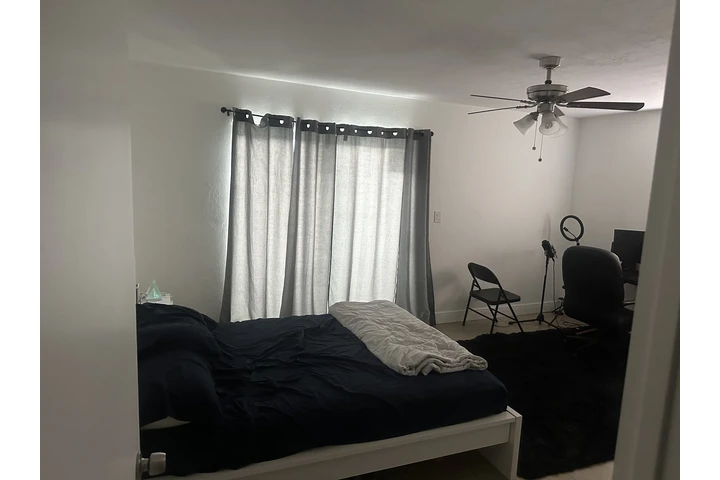 $850 : Habitaciones en North Miami image 7