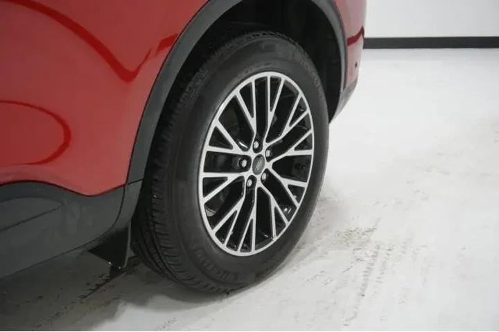 $34995 : Ford Escape Plug-In Hybrid 2 image 10