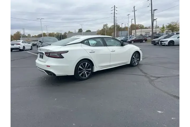 $23980 : Nissan Maxima 2023 3.5 SV 4d image 7