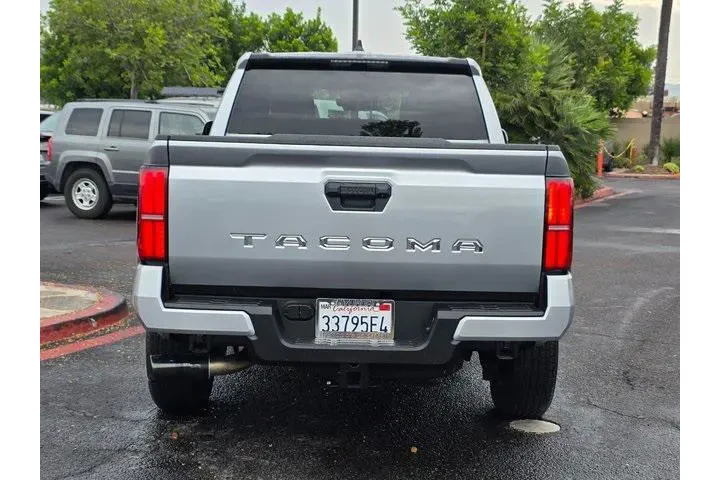 $34849 : Toyota Tacoma 2025 4x2 SR5 4 image 6