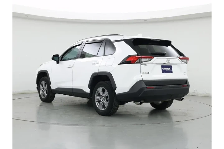 $35998 : Toyota RAV4 2024 AWD XLE 4dr image 2