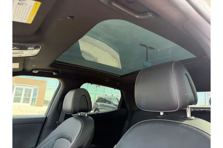 $32991 : Genesis GV60 2023 AWD Advanc image 9