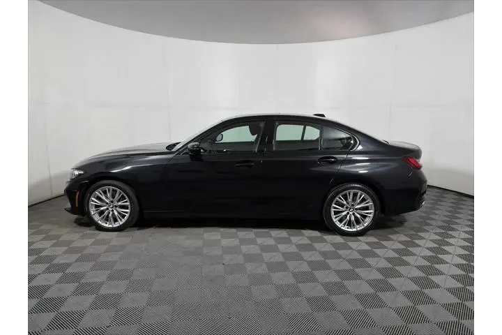 $32943 : BMW 3 Series 2023 AWD 330i x image 4