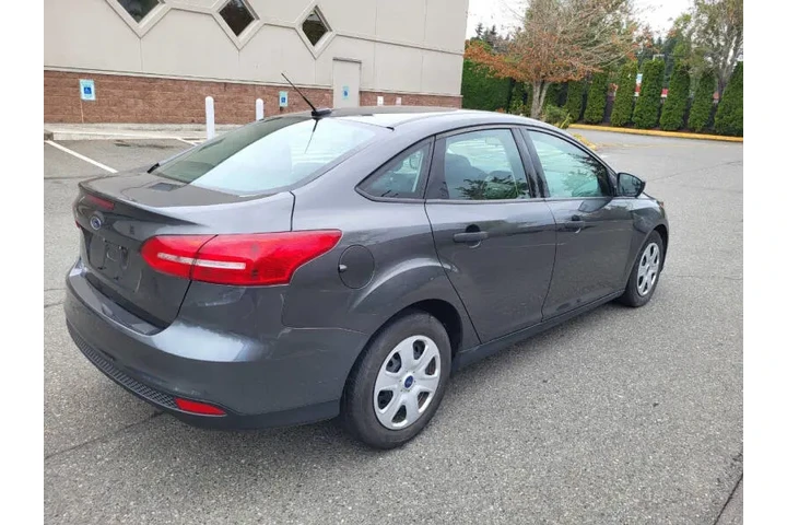 $5900 : 2018 Focus S image 8